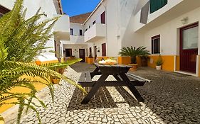 Evora City Break Apartment With Patio In The Historic Centre